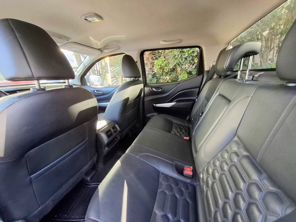 Nissan Navara Dc 4x4 2.3tdi Le año 2023