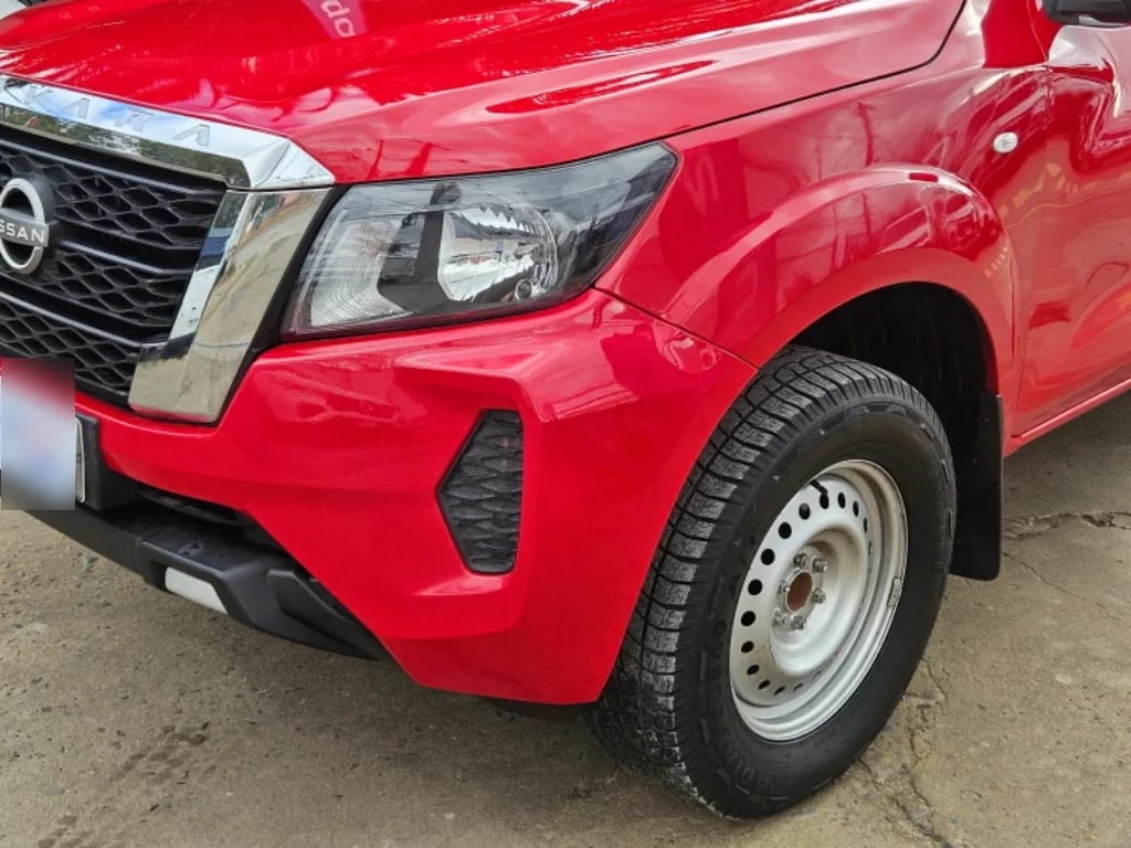 Nissan Navara Navara Dc 4x2 2.3 Tdi Se año 2023