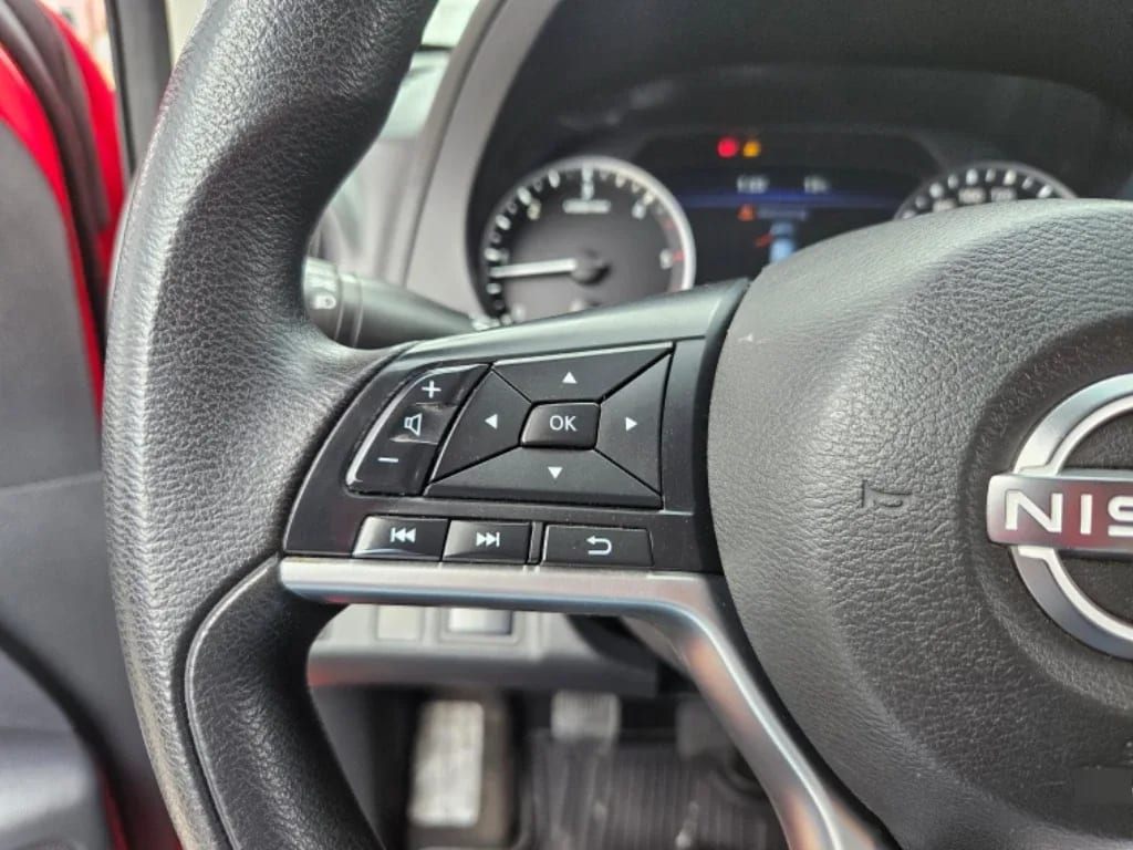 Nissan Navara Navara Dc 4x2 2.3 Tdi Se año 2023