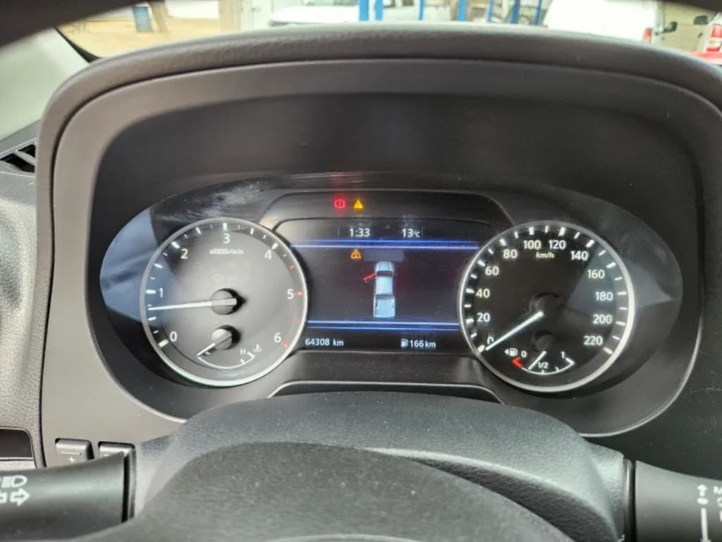 Nissan Navara Navara Dc 4x2 2.3 Tdi Se año 2023