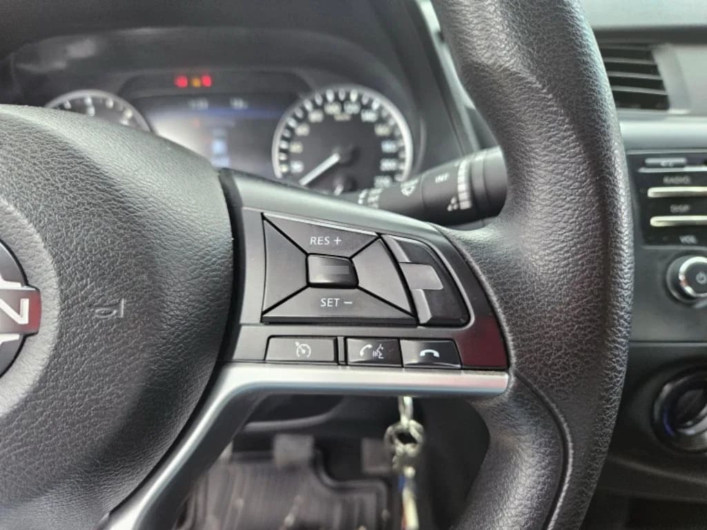 Nissan Navara Navara Dc 4x2 2.3 Tdi Se año 2023