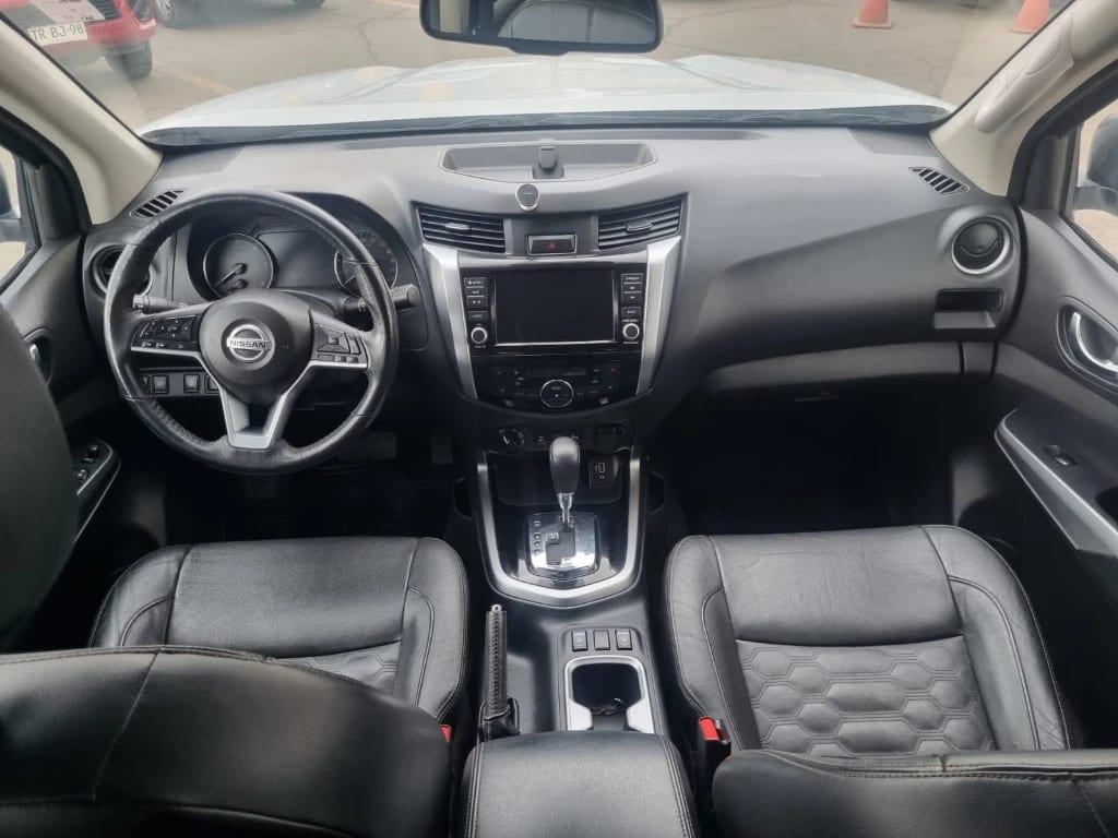 Nissan Navara Dc 4x4 2.3tdi Le At año 2022
