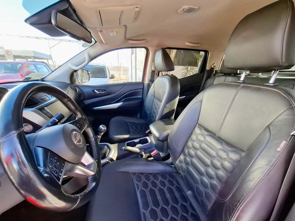 Nissan Navara Dc 4x4 2.3tdi Le año 2023