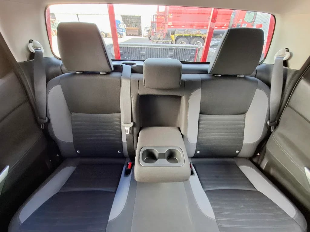 Nissan Navara Dc 4x2 2.3tdi Se año 2023