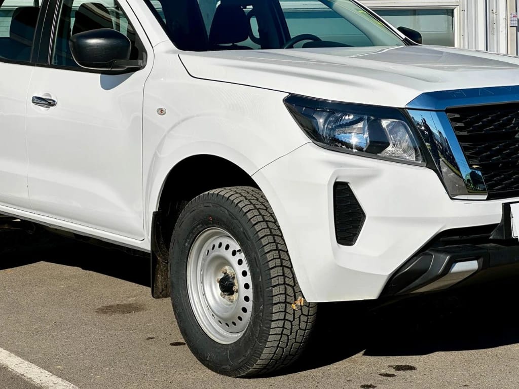 Nissan Navara Navara Dc 4x4 2.3 Tdi Se año 2023