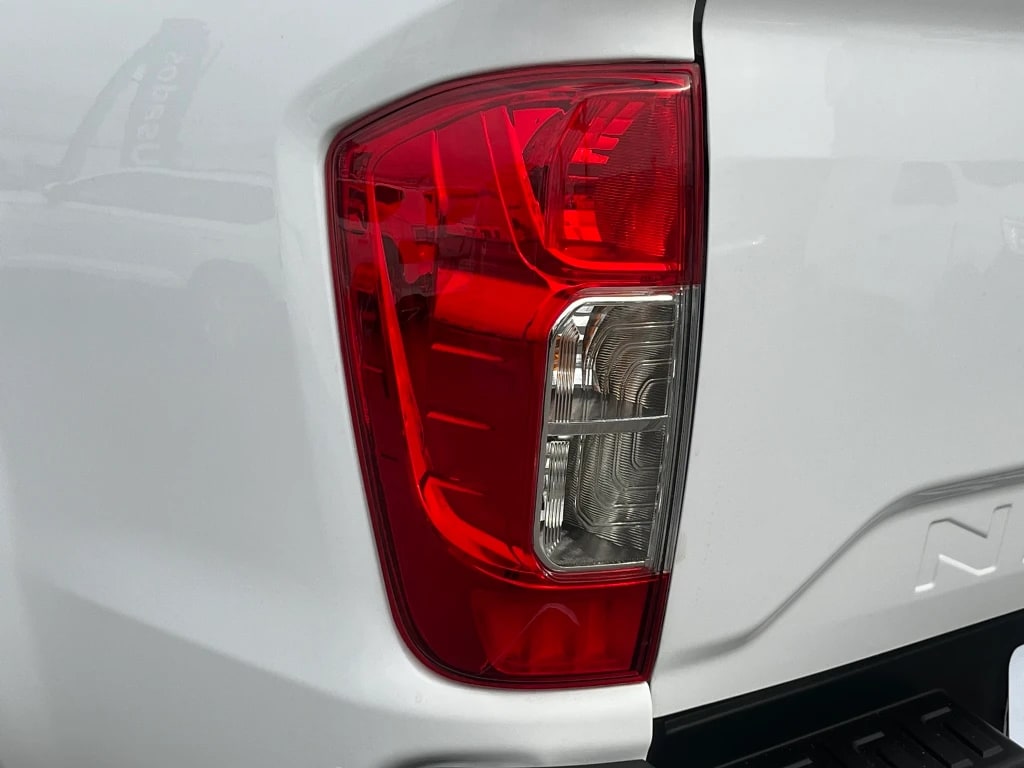 Nissan Navara Navara Dc 4x2 2.3tdi Xe año 2023
