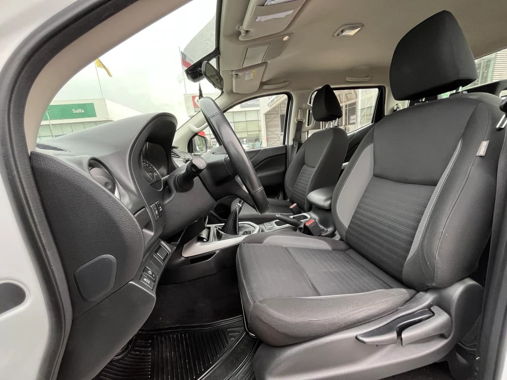 Nissan Navara Navara Dc 4x2 2.3tdi Xe año 2023