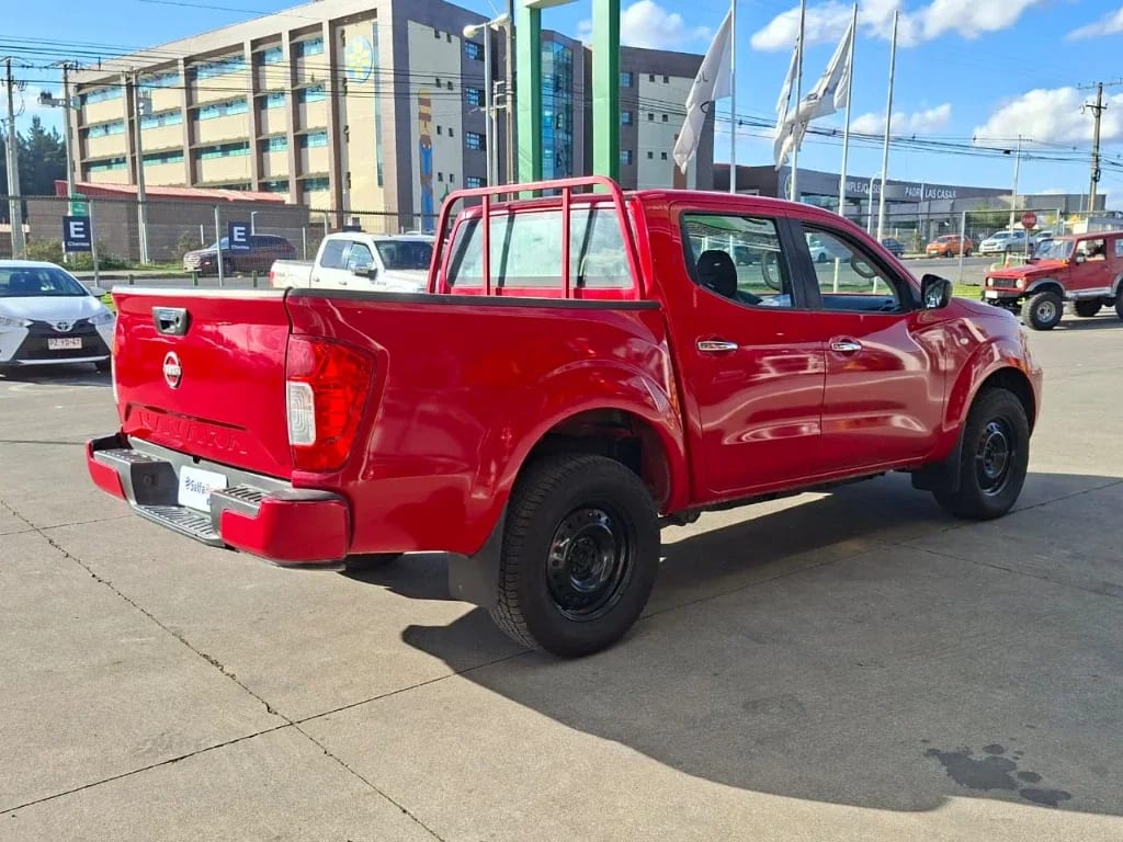 Nissan Navara Dc 4x2 2.3tdi Se año 2023