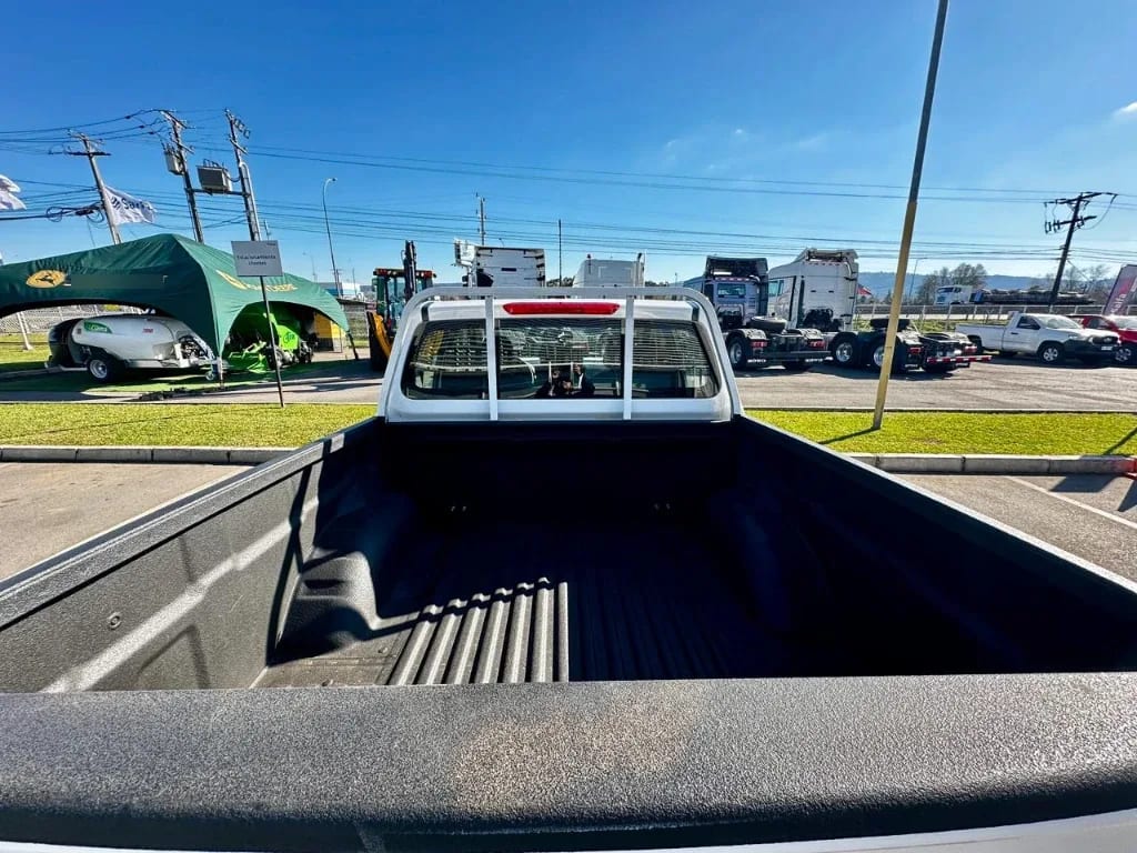 Nissan Navara Navara Dc 4x4 2.3 Tdi Se año 2023