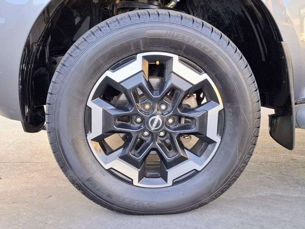 Nissan Navara Navara Dc 4x4 2.3tdi Le Mt año 2023