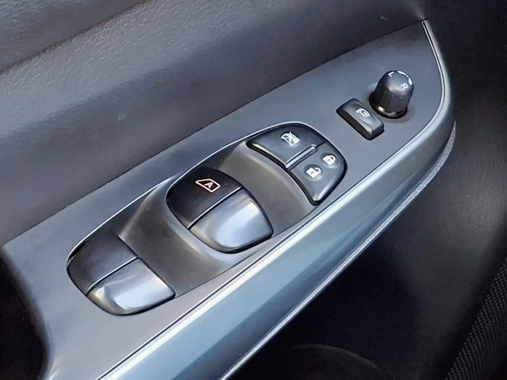 Nissan Navara Navara Dc 4x4 2.3tdi Le Mt año 2023