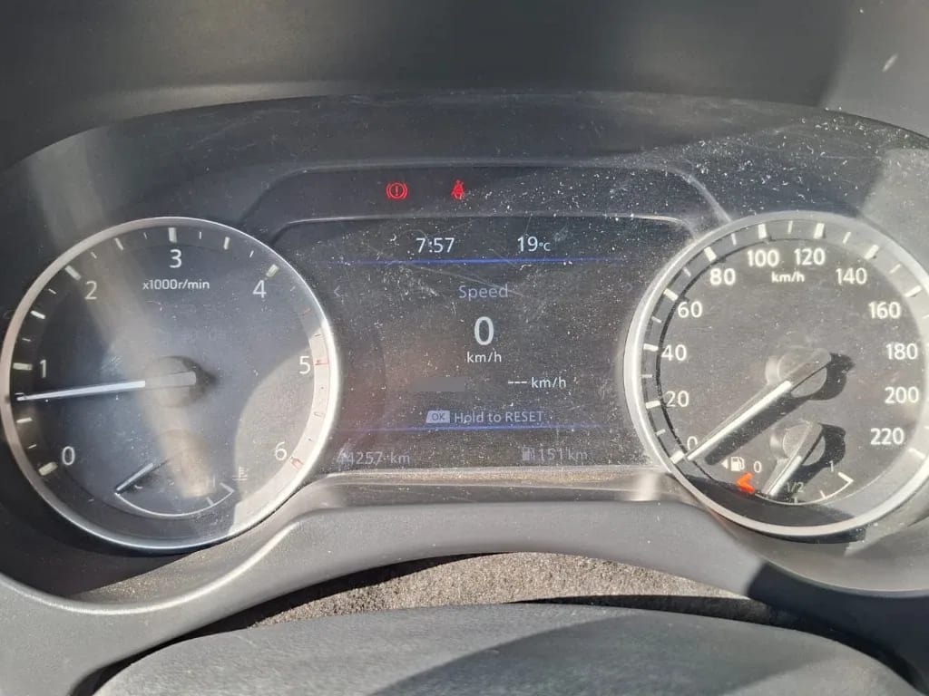 Nissan Navara Dc 4x2 2.3tdi Se año 2023