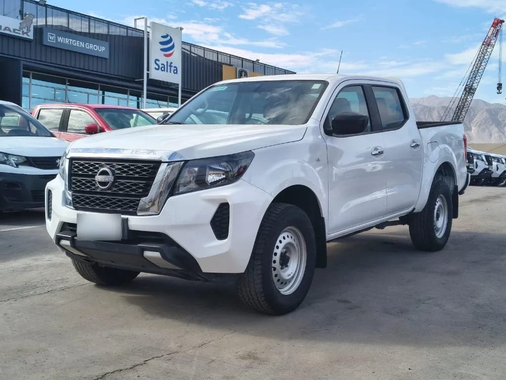 Nissan Navara Dc 4x2 2.3tdi Se año 2023