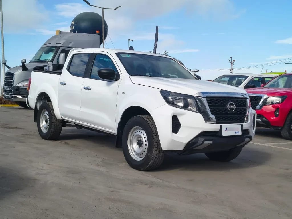 Nissan Navara Dc 4x2 2.3tdi Se año 2023