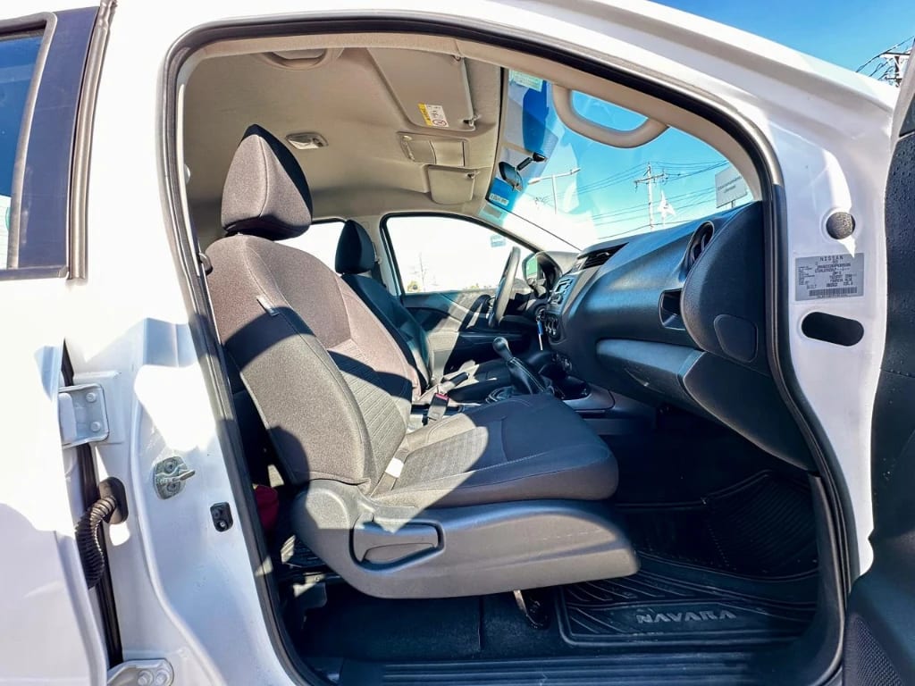 Nissan Navara Navara Dc 4x4 2.3 Tdi Se año 2023