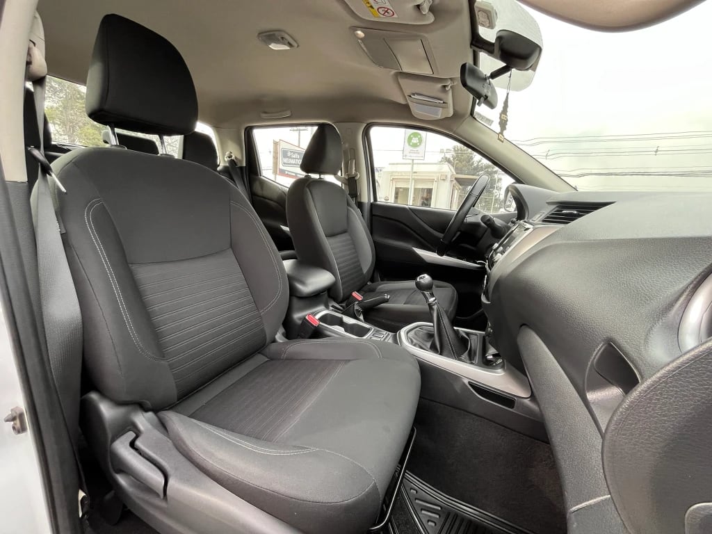 Nissan Navara Navara Dc 4x2 2.3tdi Xe año 2023