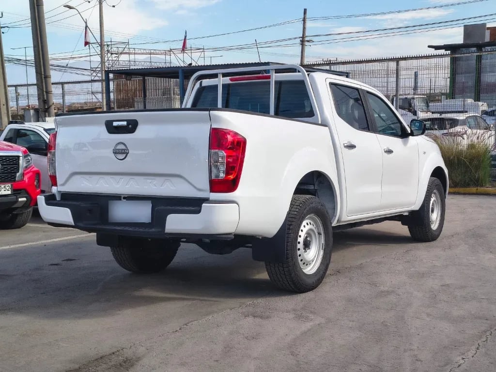 Nissan Navara Dc 4x2 2.3tdi Se año 2023