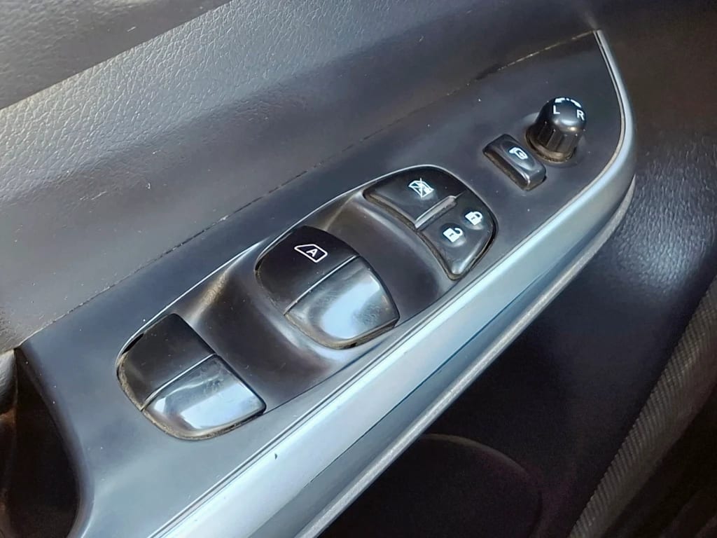Nissan Navara Dc 4x4 2.3tdi Le año 2023