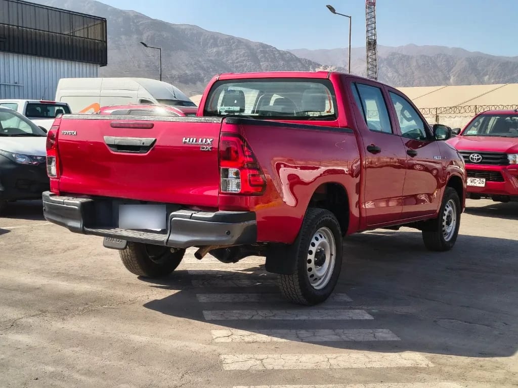 Toyota Hilux Dc 4x4 2.4 D Dx Mt año 2024