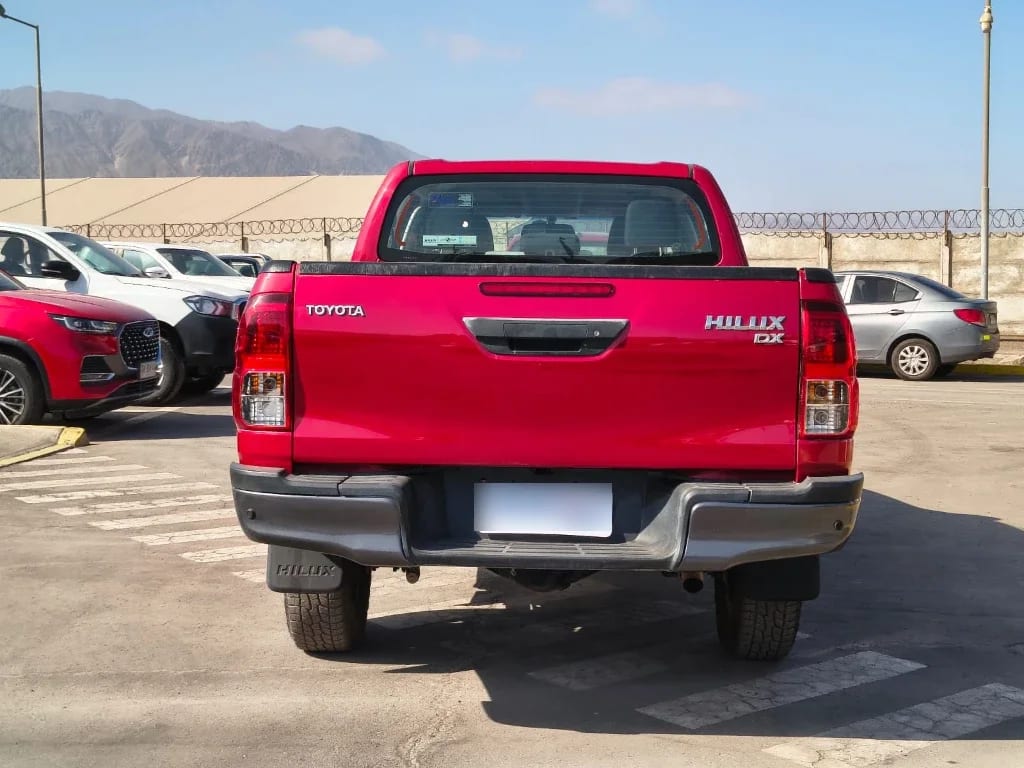 Toyota Hilux Dc 4x4 2.4 D Dx Mt año 2024