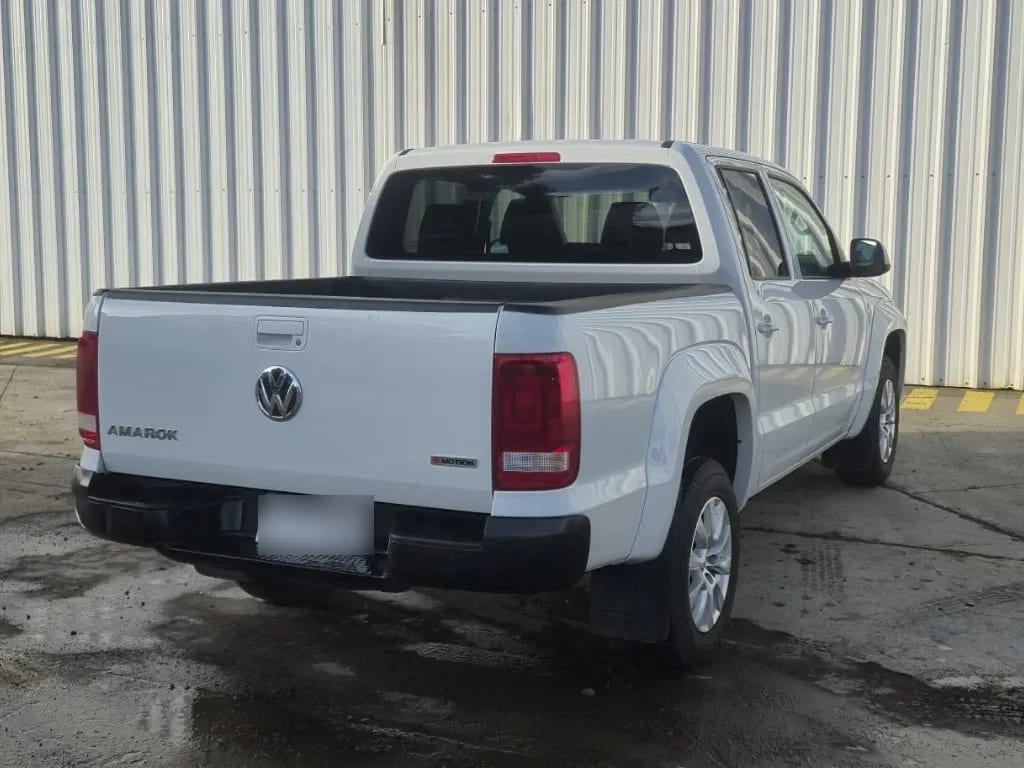 Volkswagen Amarok Dcab Tdi 4x4 Trendline 2.0 año 2023