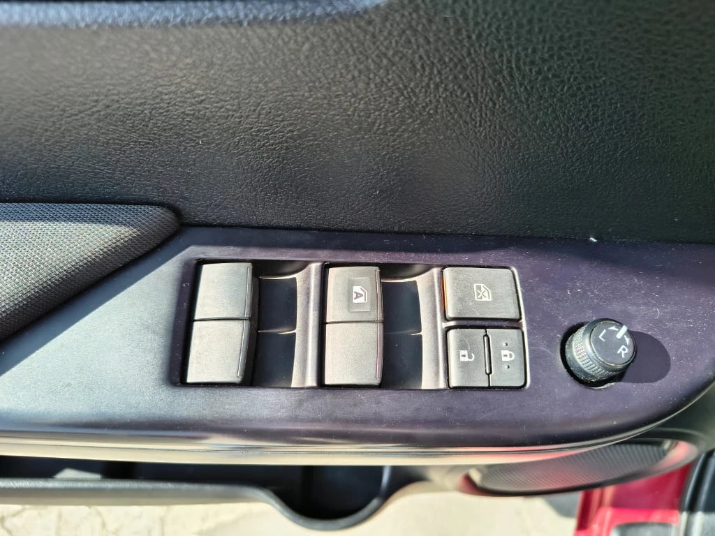 Toyota Hilux Dc 4x4 2.4 D Dx Mt año 2024
