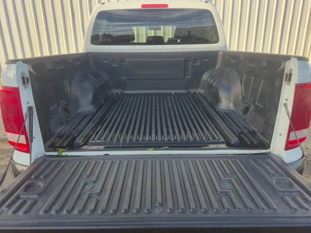 Volkswagen Amarok Dcab Tdi 4x4 Trendline 2.0 año 2023