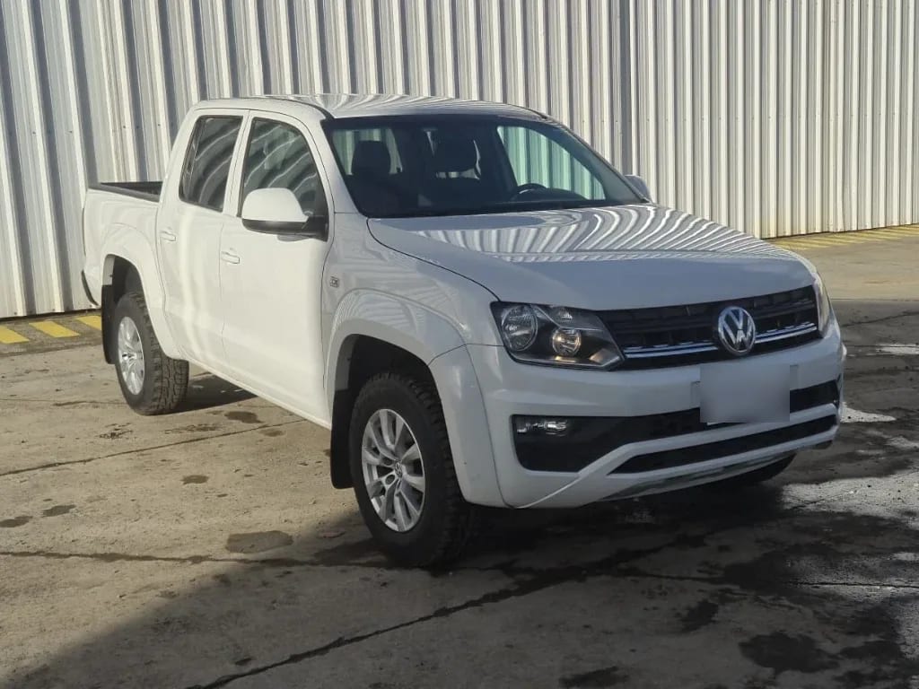 Volkswagen Amarok Dcab Tdi 4x4 Trendline 2.0 año 2023