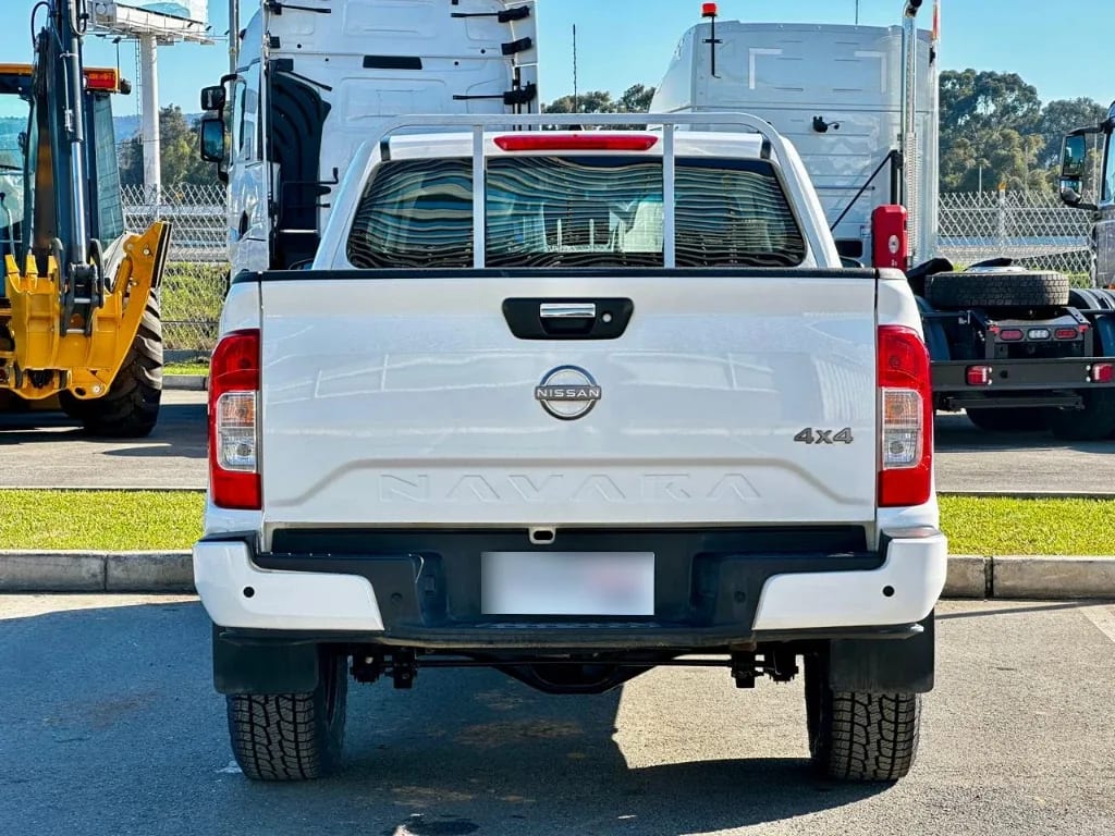 Nissan Navara Navara Dc 4x4 2.3 Tdi Se año 2023