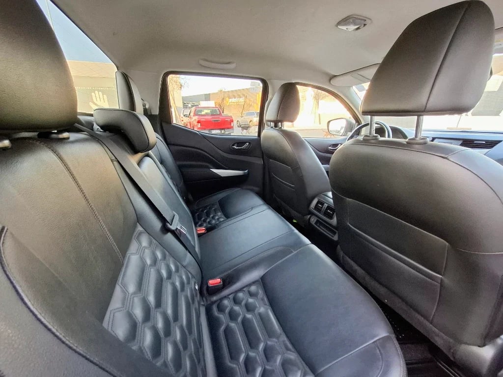 Nissan Navara Navara Dc 4x4 2.3tdi Le Mt año 2023