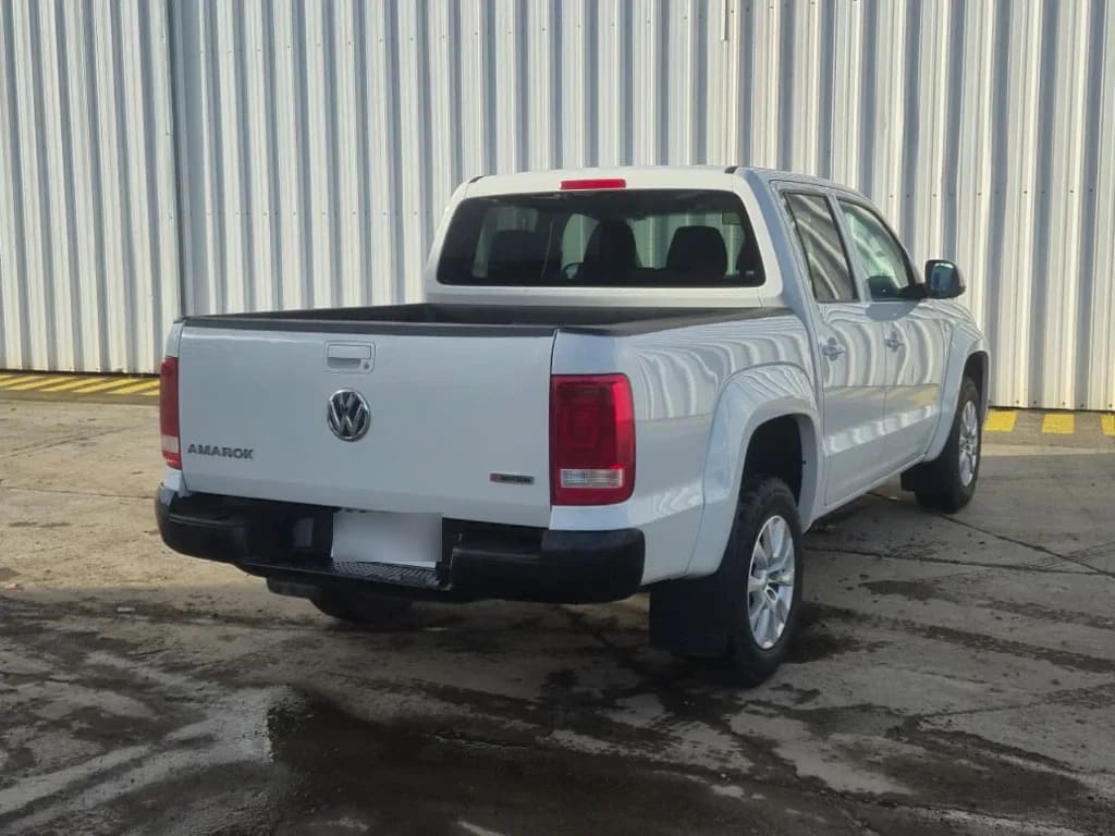Volkswagen Amarok Dcab Tdi 4x4 Trendline 2.0 año 2023