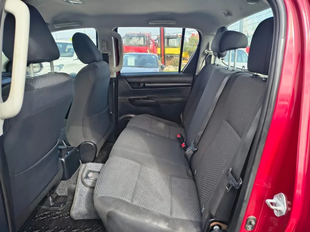 Toyota Hilux Dx Tss 4x2 Mt año 2023