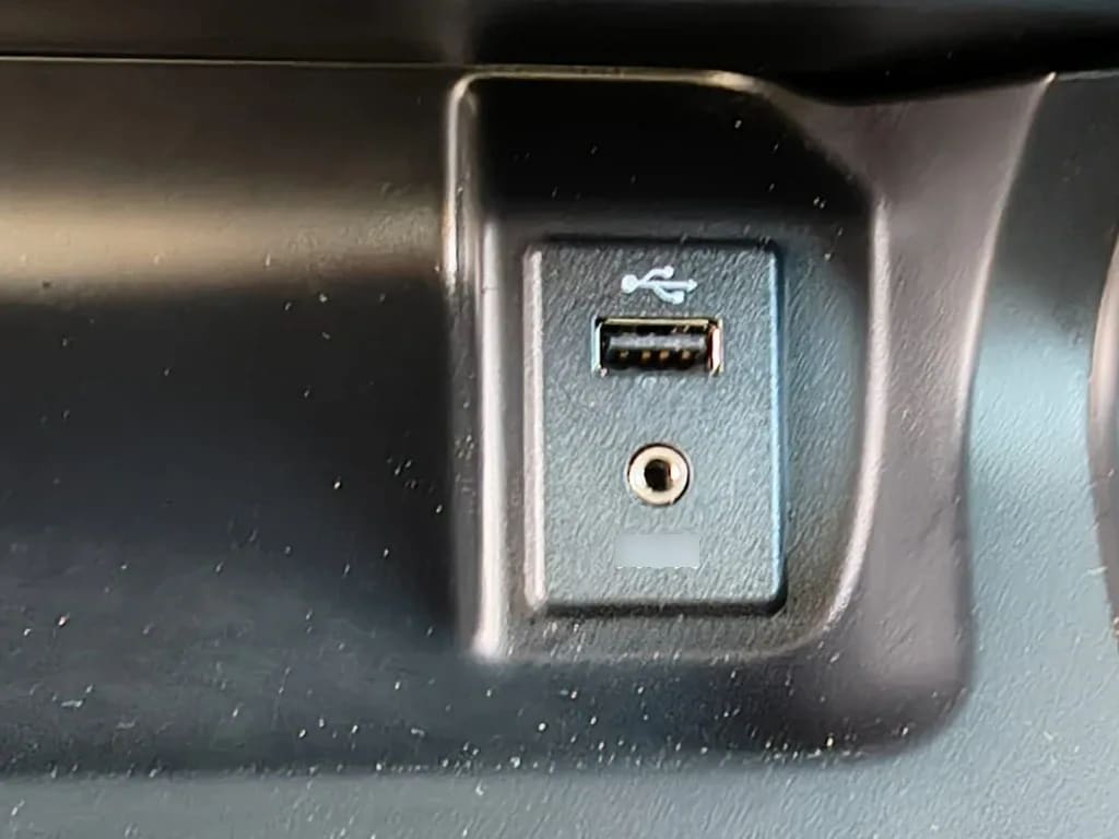 Nissan Navara Dc 4x2 2.3tdi Se año 2023