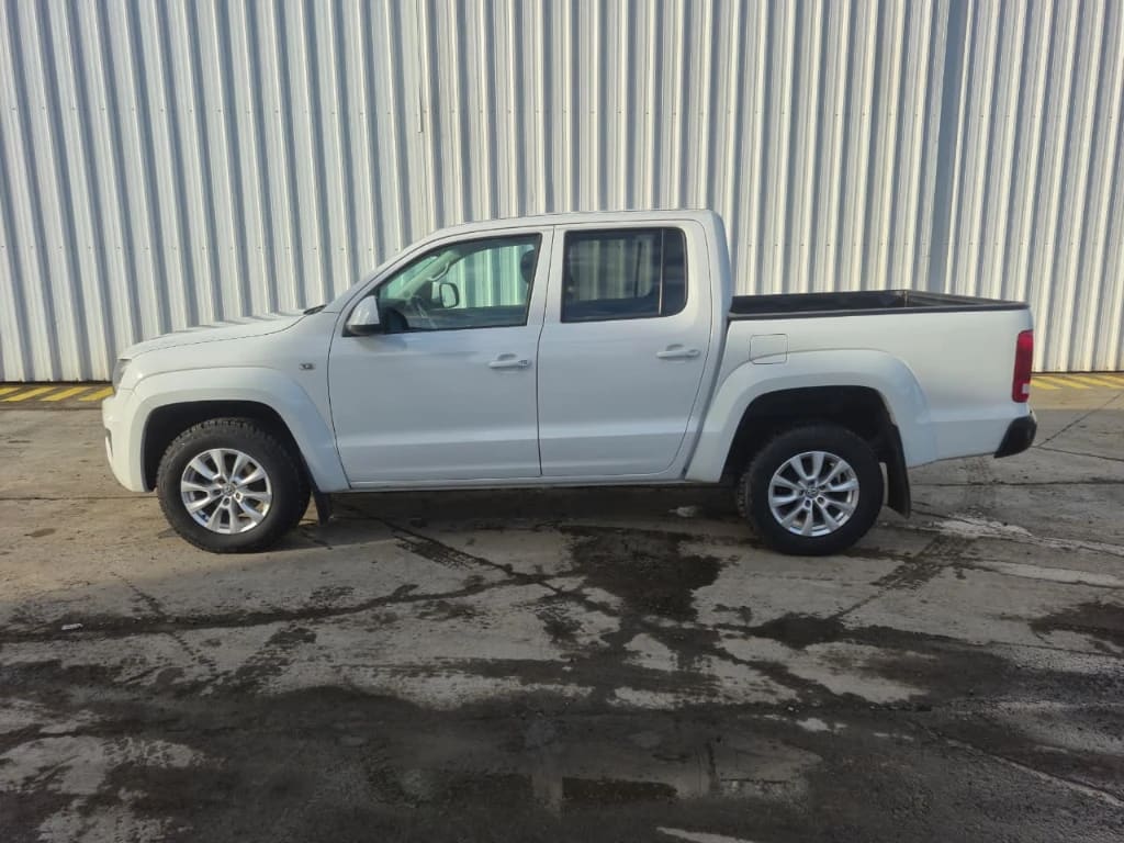 Volkswagen Amarok Dcab Tdi 4x4 Trendline 2.0 año 2023