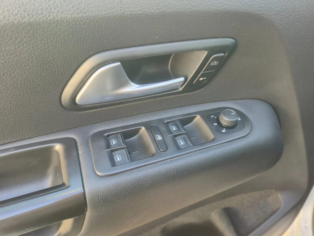 Volkswagen Amarok Dcab Tdi 4x4 Trendline 2.0 año 2023