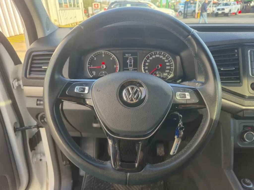 Volkswagen Amarok Dcab Tdi 4x4 Trendline 2.0 año 2023