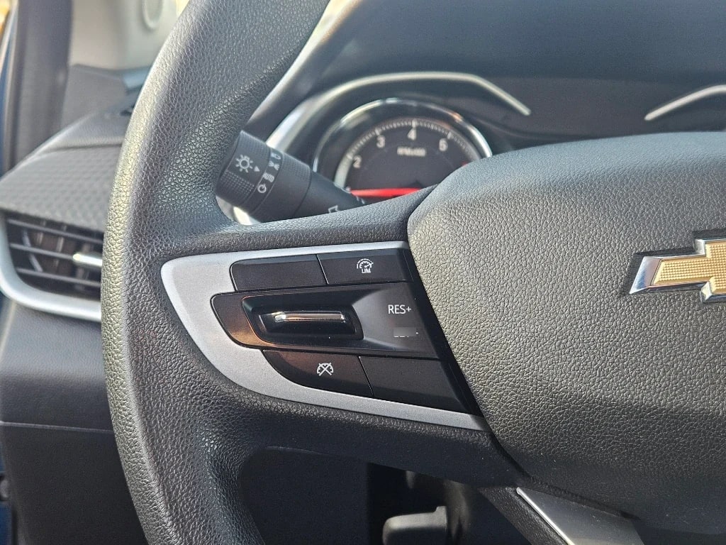Chevrolet Onix Hb 1.0t Ltz Mt P Onstar año 2023