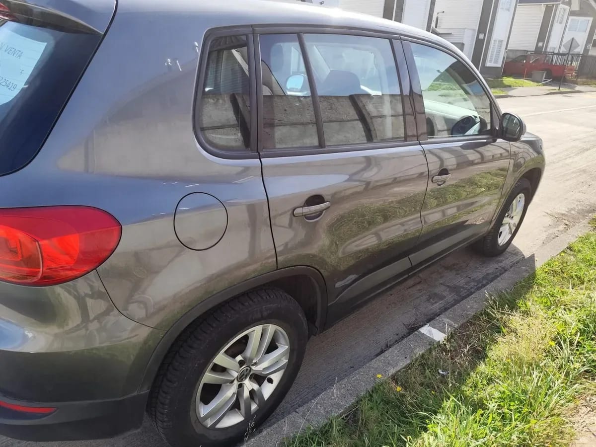 VOLKSWAGEN TIGUAN 1.4 Fl Comf. Tsi 4x2 Mt año 2015