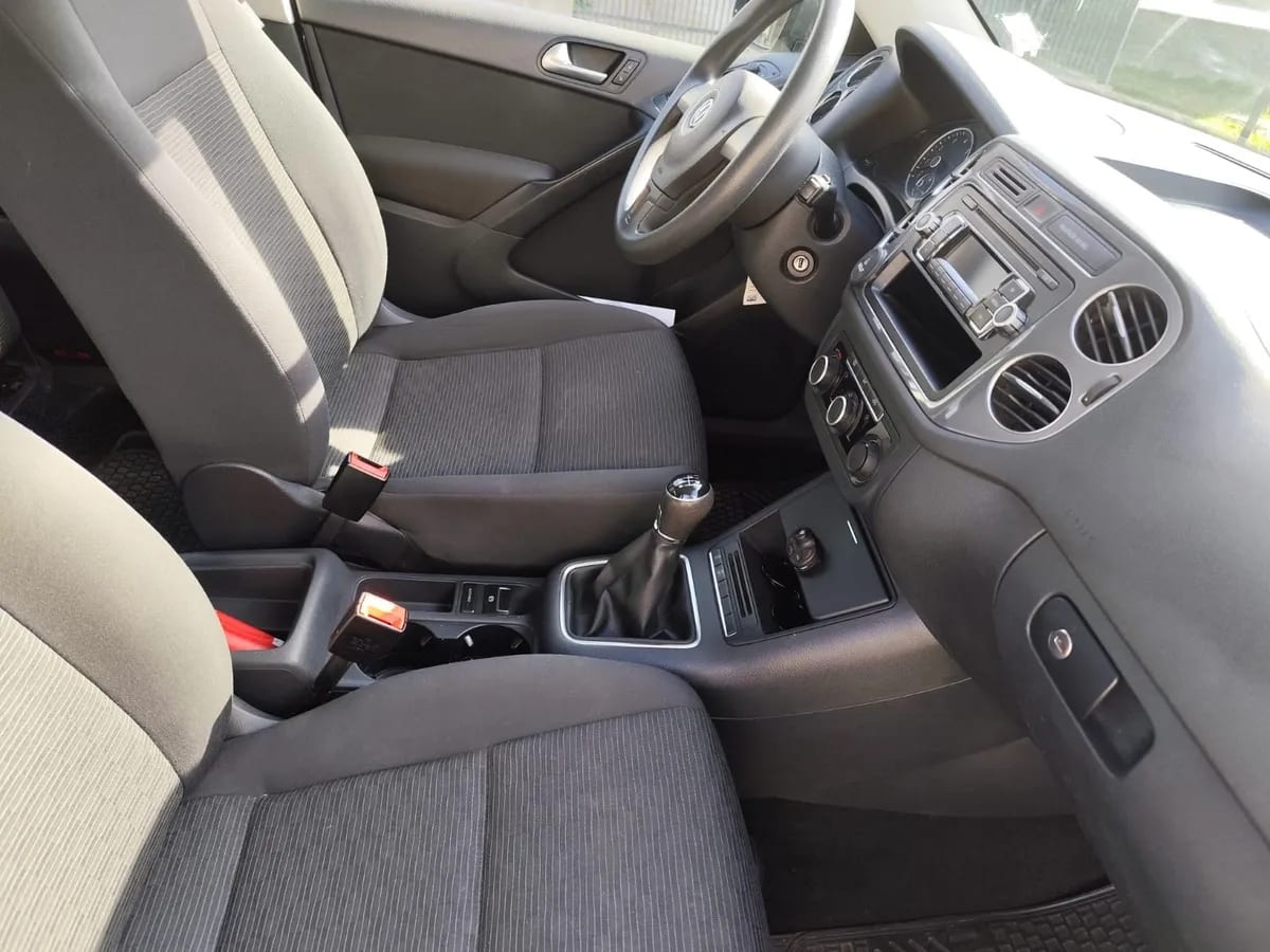 VOLKSWAGEN TIGUAN 1.4 Fl Comf. Tsi 4x2 Mt año 2015