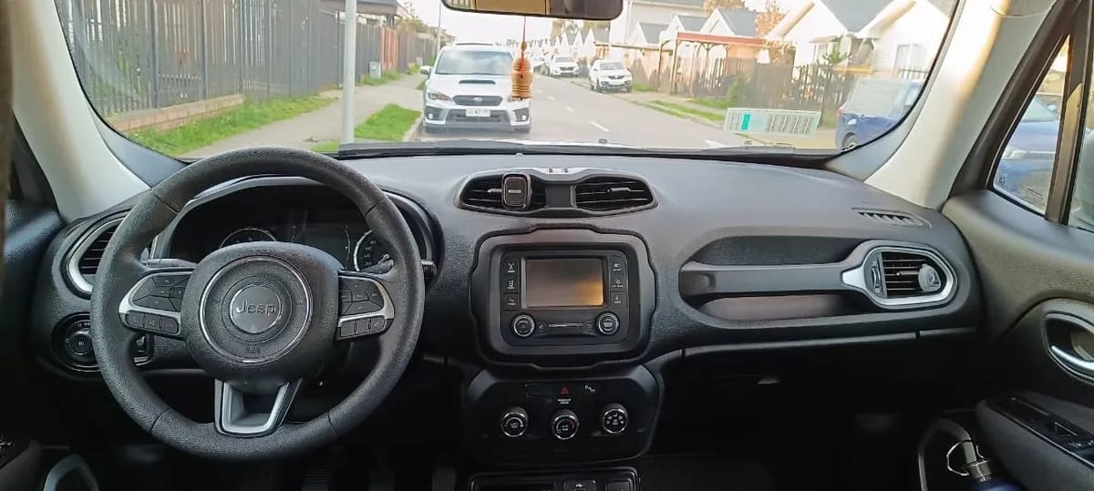 Jeep Renegade 1.8 Sport Lx Mt año 2021