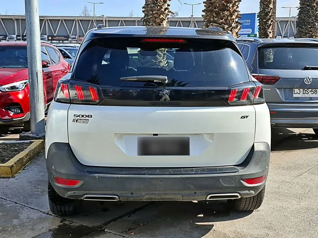 Peugeot 5008 1.6 Allure At año 2024