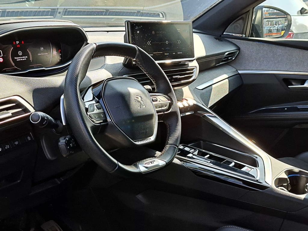 Peugeot 5008 1.6 Allure At año 2024