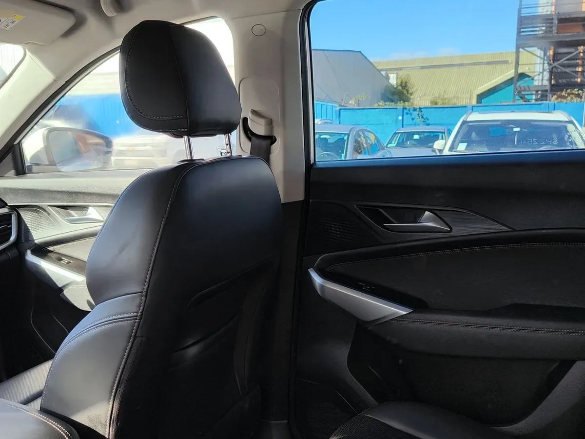 JAC Js8 1.5 Comfort Ce 4x2 6mt 5p año 2023