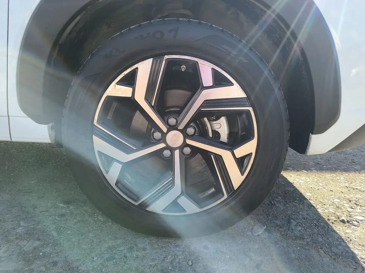 JAC Js8 1.5 Comfort Ce 4x2 6mt 5p año 2023