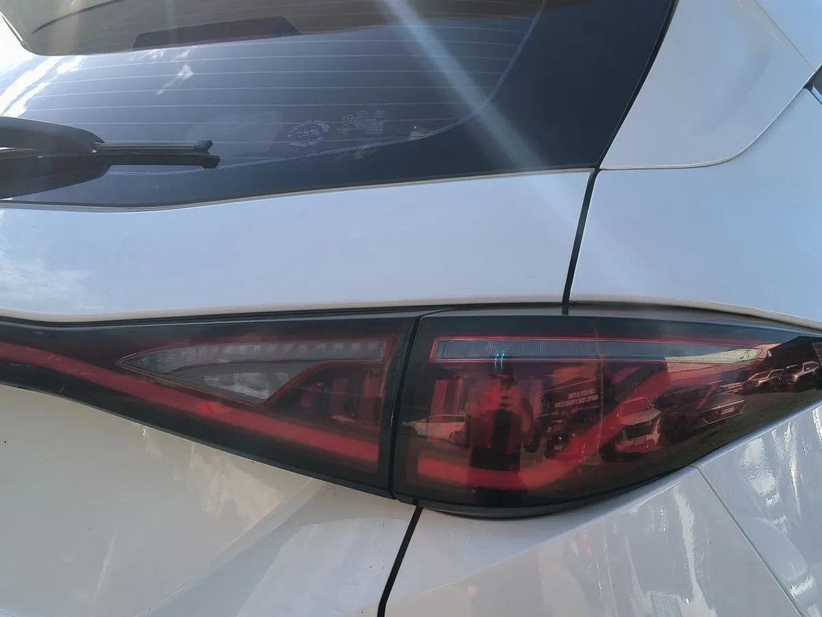 JAC Js8 1.5 Comfort Ce 4x2 6mt 5p año 2023