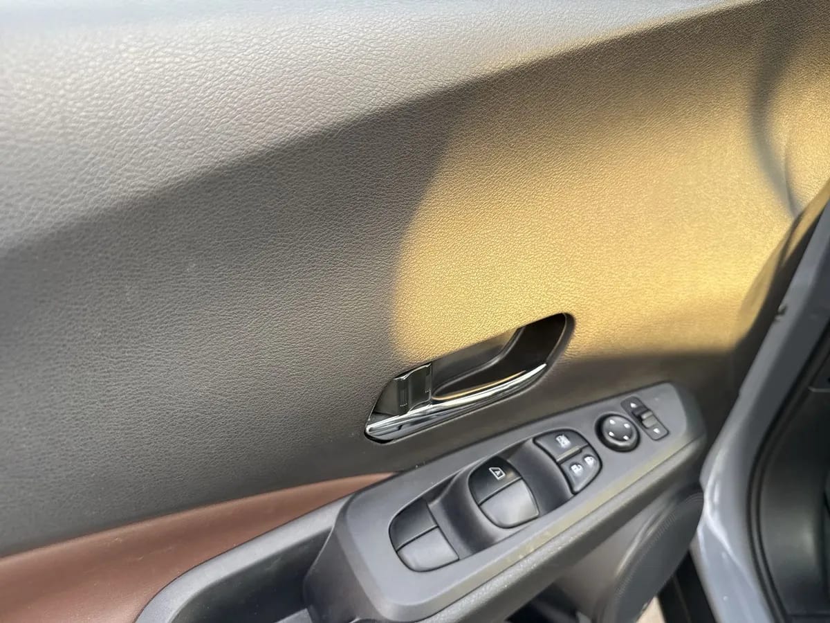 Nissan Kicks 1.6 Exclusive Rock Edition 4x2 Cvt At 5p año 2024