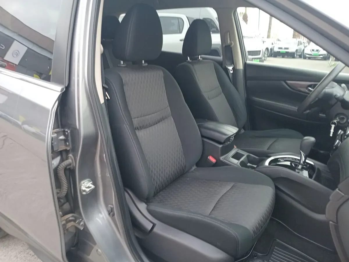 Nissan X-Trail 2.5 Sense Mc 4x2 Cvt At 5p año 2022