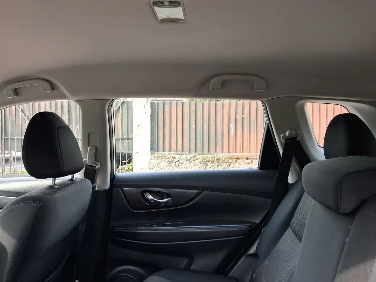 Nissan X-Trail 2.5 Sense 4x2 2row Cvt At 5p año 2019