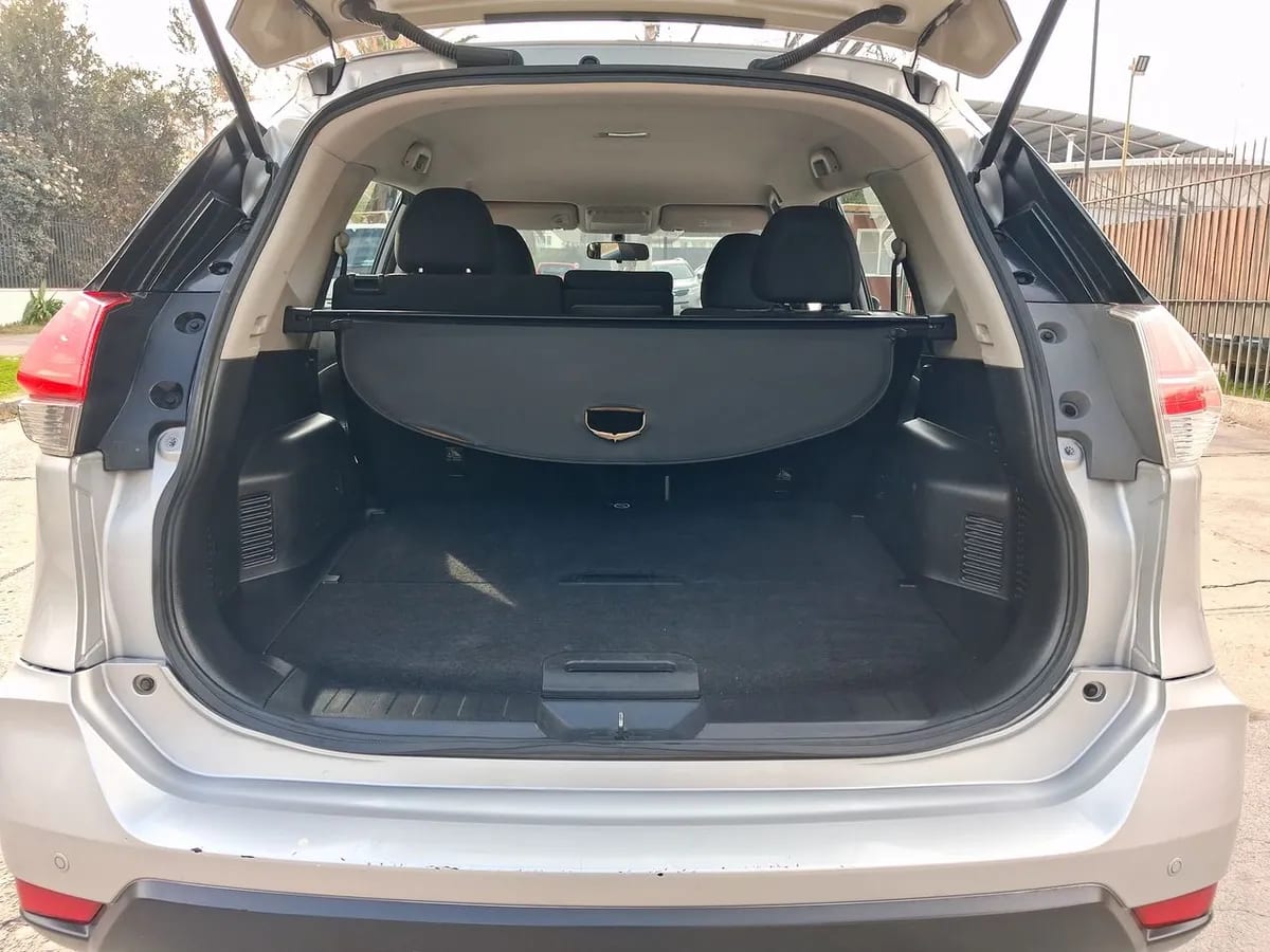 Nissan X-Trail 2.5 Sense 4x2 2row Cvt At 5p año 2019