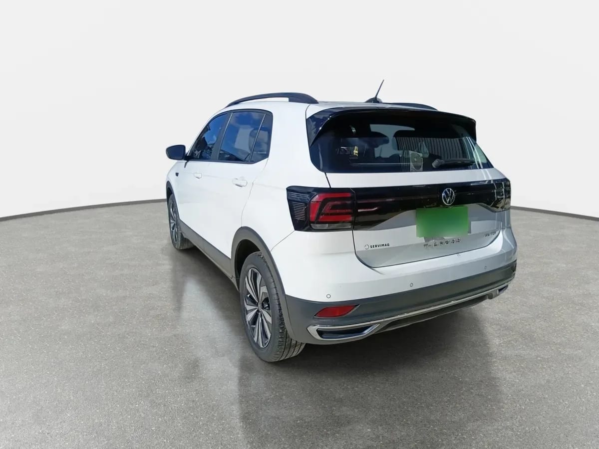 Volkswagen T-Cross 1.0 Tsi Comfortline 4x2 Mt5 5p año 2023